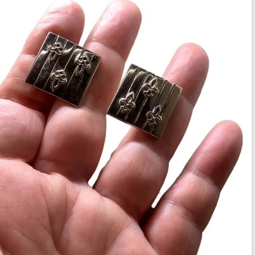 Vintage Swank Gold Tone designer Cufflinks
